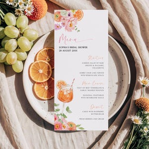 Modelo de menu para chá de panela Love at First Spritz Cartão de menu Aperol Spritz Menu de brunch nupcial cítrico Menu de coquetéis de verão Flores brilhantes | BM09