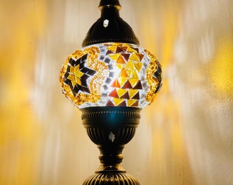 Turkse tafellamp, bureaulamp, bedlampje. Marokkaanse lamp, cadeau voor haar
