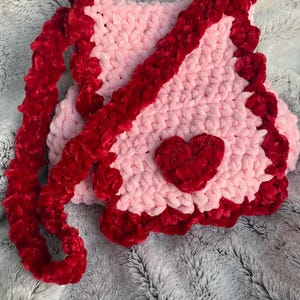 Plush Crochet Pattern - Sandra Mini Bag: Beginner-Friendly (PDF Pattern)