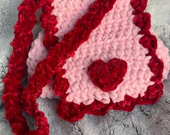 Plush Crochet Pattern - Sandra Mini Bag: Beginner-Friendly (PDF Pattern)