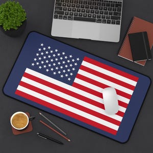 Großes Gaming Mauspad, rutschfeste XL Schreibtischmatte mit USA Flagge oder USA Karte, Tastaturmatte, Esports Zubehör, Geschenk für Gamer und USA Fans