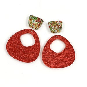 Carmen rouge saffiano avec connecteur guirlande de Noël ébauches de boucles d&#39;oreilles en acrylique - boucles d&#39;oreilles de Noël à faire soi-même - ébauches pour créateurs de boucles d&#39;oreilles