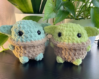 Peluche extraterrestre de ganchillo - Compañero de escritorio, hilo de felpa suave