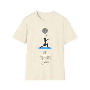 Camiseta unissex de estilo macio Ice Dancing Queen (preta) | Camiseta elegante para patinação artística | Roupa para dança no gelo | Presente para patinadores.