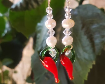 Chili Pepper Ohrringe, Perlen Ohrringe, rote Ohrringe, einzigartige Ohrringe, handgemacht, Freund Geschenk, silberne Ohrringe, Perle, baumeln Ohrringe, Charm