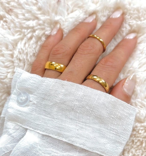 Bulk-buy 18K Gold Plated Stainless Steel Simple Geometric Chunky Croissant Twist Textured Waterproof Ring for Women price comparison