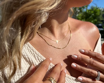 Zeitlose und Elegante Edelstahl 18k Gold Zierliche Mini Kreuz Halskette