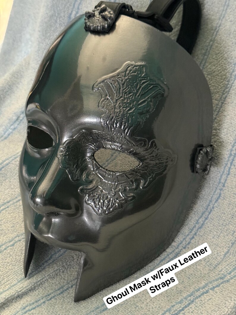 Masque Ghost Nameless Ghoul - Édition Skeletá (finition métallique personnalisée) - Masque inspiré image 11