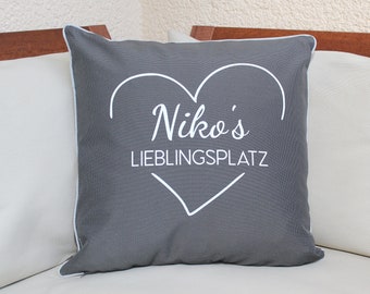 Outdoor-Kissen personalisiert | Name + Lieblingsplatz im Herz | Geschenkidee für Garten, Balkon und Camping