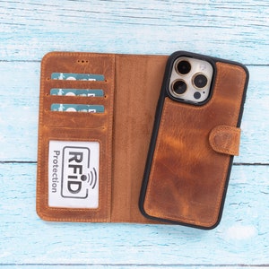 Funda tipo cartera desmontable magnética para iPhone 15 Series color marrón camello con ranuras para tarjetas, cuero genuino, funda trasera personalizada para iPhone 15