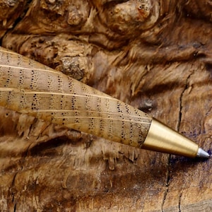 Luxury wooden ballpoint pen made of oak grain/barred ash/yew/maple/linden/walnut | individually turned | handmade gift