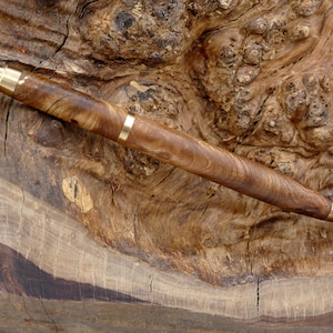 Balpen gemaakt van azijnboom essen berken iep iep burl handgemaakt handgemaakt gedraaid hout handgemaakte houten pen pen