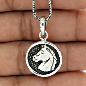 Horse Pendant 925 Sterling Silver, Stallion Head Profile Jewelry, Gift for Horse Lovers, Equestrian Jewelry, Oxidized Pendant, Rider Gift