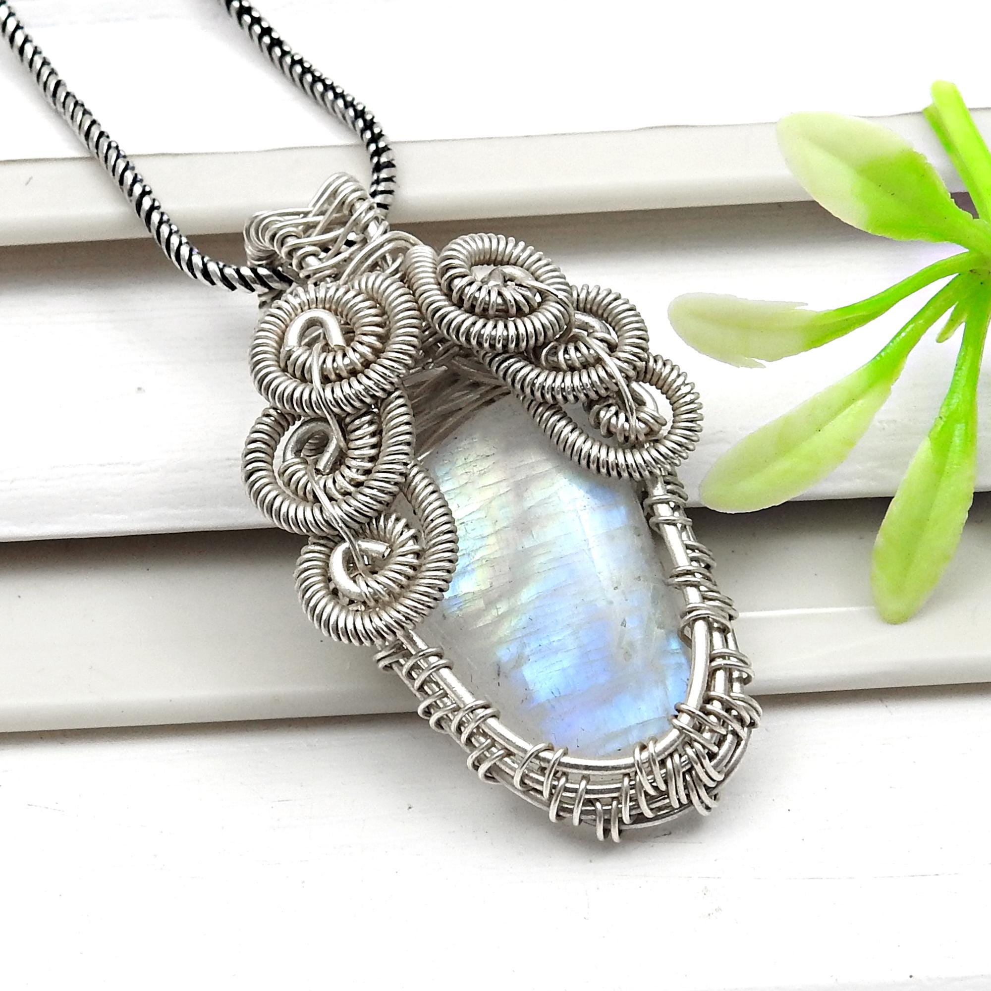 ワイヤーラップレインボームーンストーンペンダント925スターリング