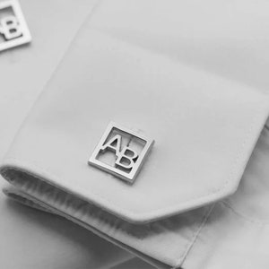 Gemelos con nombre personalizado, gemelos con iniciales delicadas, gemelos con letras personalizadas, gemelos con nombre, regalo de padrinos de boda, regalo perfecto para él.