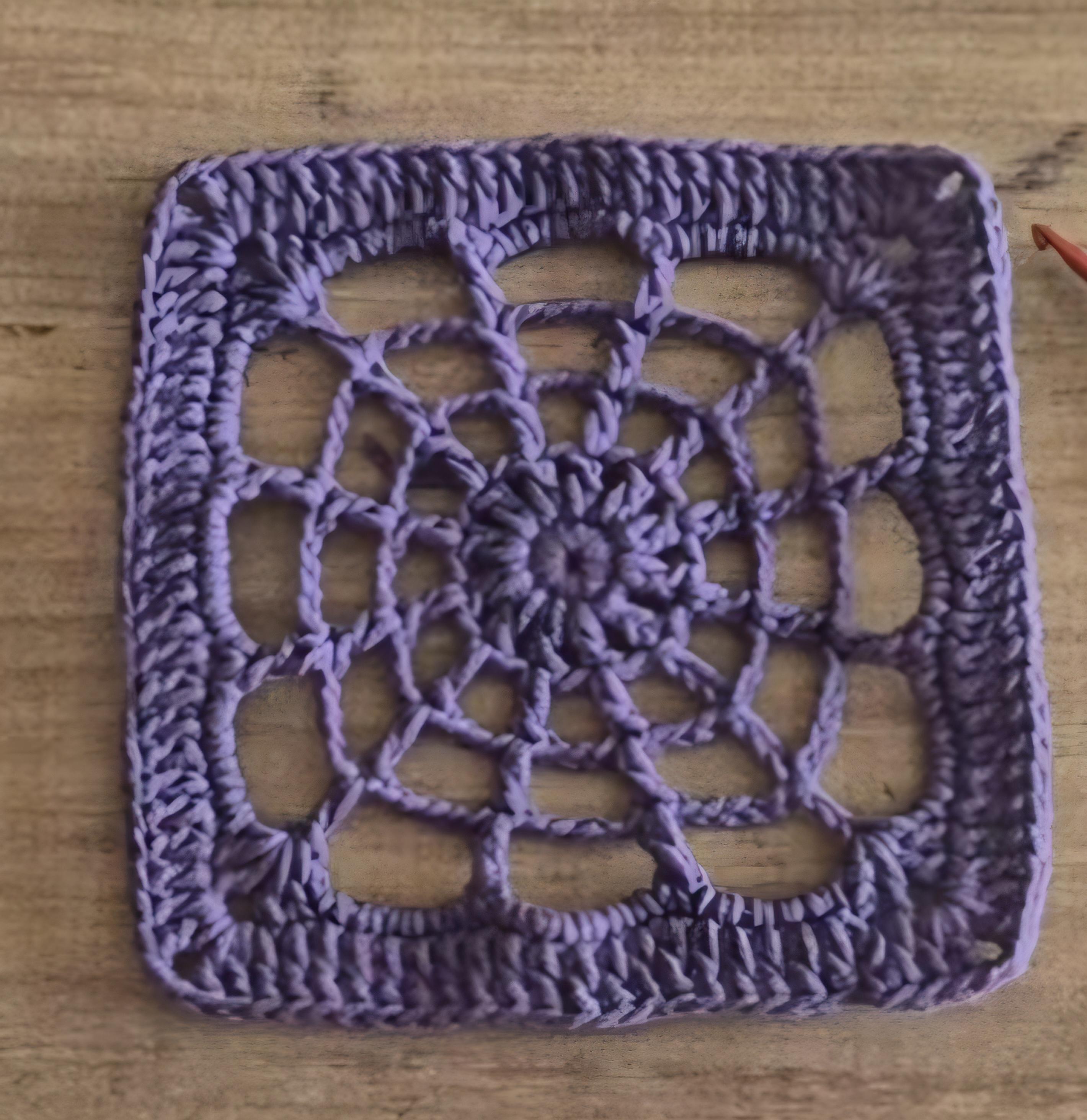 Halloween Granny Square Pattern - Spiderweb Granny Square - PDF Crochet Pattern with Photo Tutorial - Digital download - Spider
