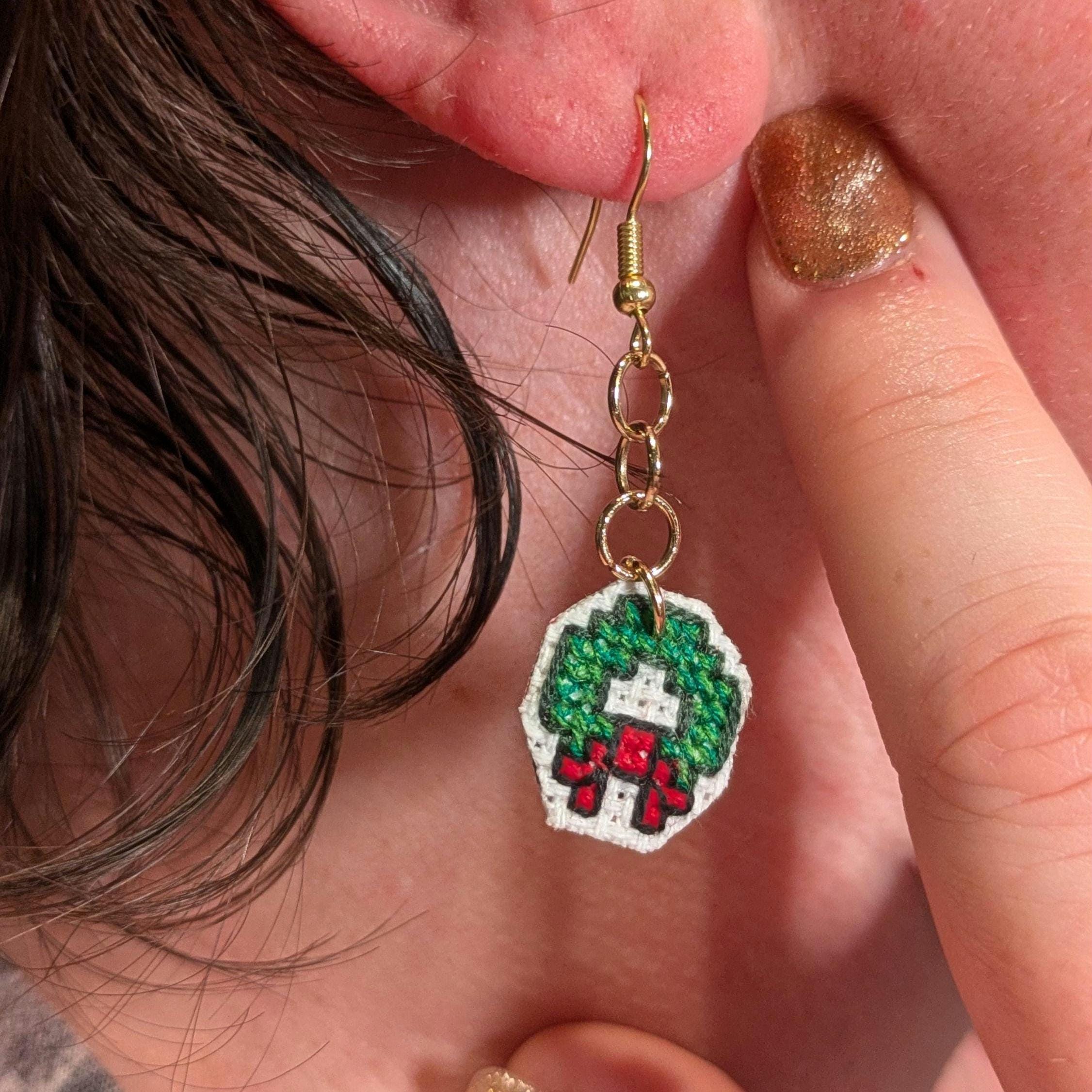 Boucles D'oreilles Fantaisie Couronne De Noël Festives - Neuf Avec étiquettes, Bijou De Fête