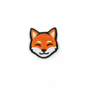 Kawaii Fox Embroidered Patch, Cute Iron-On/Sew-On Applique for Clothes
