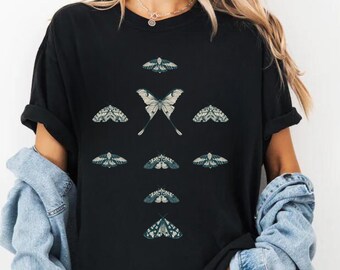 Moth Shirt Cottagecore Shirt Insect Lover Gift Vintage Moth Tee Nature Shirt Moth Lover Gift Luna Moth Gifts Aesthetic Moth Shirt Insect Tee