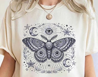 Moth Shirt Cottagecore Shirt Insect Lover Gift Vintage Moth Tee Nature Shirt Moth Lover Gift Luna Moth Gifts Mystical Celestial Moth Shirt