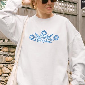 Blue Cornflower Embroidered Sweatshirt, Nostalgic Corningware Dish Sweatshirt, Gifts for Mom, Gifts for Grandma, Home Cooking Baking Gifts