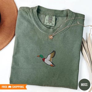 Chemise brodée de canard Comfort Colors®, cadeau de saison de chasse au canard, chemise de canard, T-shirt de canard colvert, chemise de saison de canard, vêtements sur le thème du canard