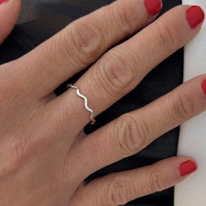 NOODLE Wavy Stackable Ring | Sterling Silver