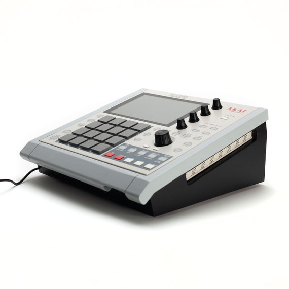 AKAI MPC ONE Special Retro Edition（AKAI MPC ONE SPECIAL RETRO 