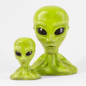 Green Extraterrestrial, Hand Painted, 3D Sculpted Atliens Bust - Gift for the Alien Obsessed