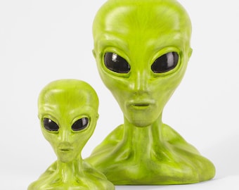 Green Extraterrestrial, Hand Painted, 3D Sculpted Atliens Bust - Gift for the Alien Obsessed