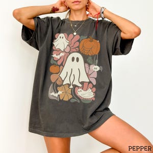 Boho Halloween Comfort Colors® Shirt, Boho Ghost Shirt, Floral Ghost Comfort Colors® Shirt, Cute Retro Halloween Shirt, Retro Ghost Shirt Pepper