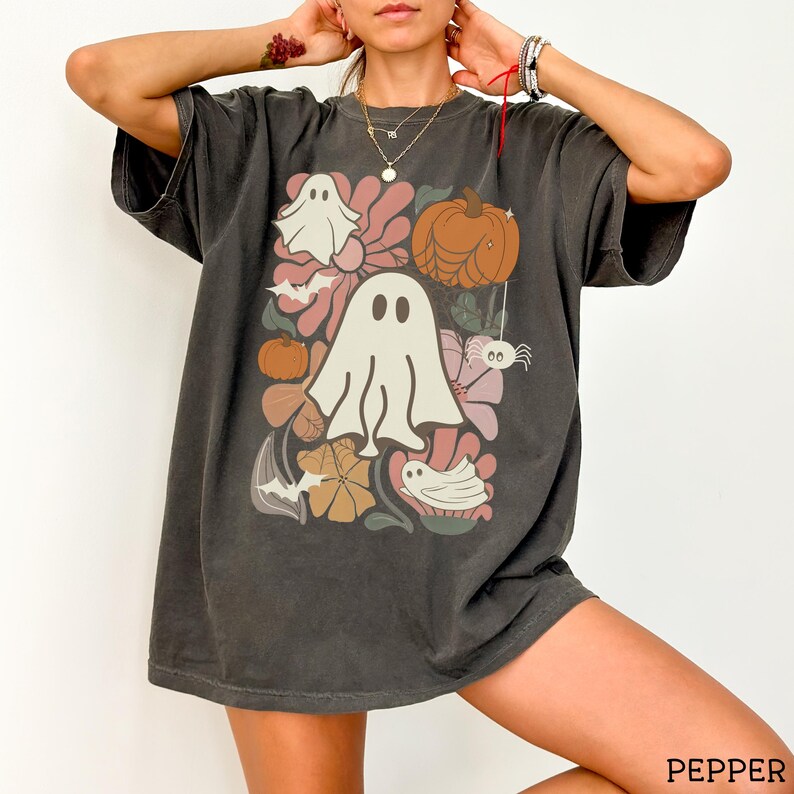 Boho Halloween Comfort Colors® Shirt, Boho Ghost Shirt, Floral Ghost Comfort Colors® Shirt, Cute Retro Halloween Shirt, Retro Ghost Shirt Pepper