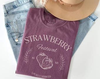 Strawberry Festival Comfort Colors® Shirt, Vintage Strawberry Cottagecore Shirt, Strawberry Comfort Colors® Tee, Summer Fruit Strawberry Tee