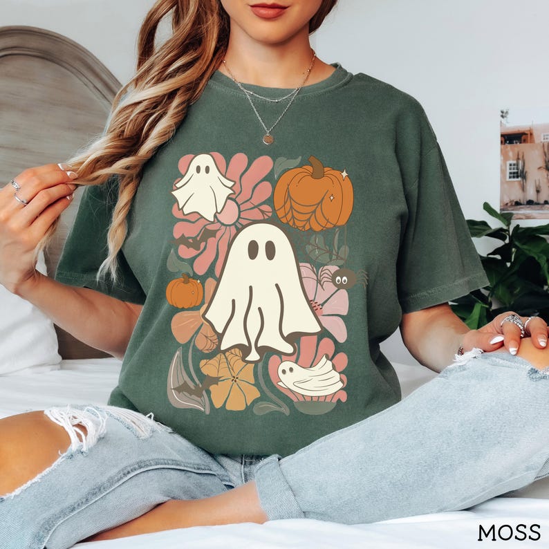 Boho Halloween Comfort Colors® Shirt, Boho Ghost Shirt, Floral Ghost Comfort Colors® Shirt, Cute Retro Halloween Shirt, Retro Ghost Shirt Moss