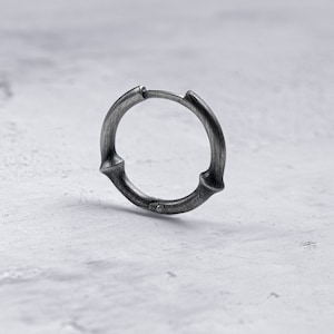 Male hoop earrings, mens huggie hoops, Mens huggie earrings, circle earrings mens, Men in hoop earrings, mens silver hoops