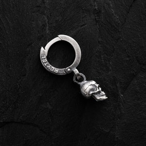Male hoop earrings, huggie hoops for men, Mens hoop earrings, mens round earrings, Guy hoop earrings, male circle earrings, silver hoops men
