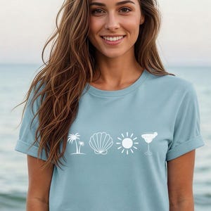 Beach Lover T-shirt, Summer Shirt, Summer Shirt for Women, Beach T-shirt, Ocean Tee, Beach Lover Gift, Beach Vibes Tee, Vacation Shirt