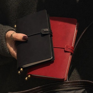 Personalisierte Crazy Horse Leather Travelers Notebook, nachfüllbares TN Journal mit Geburtsstein, Reisetagebuch, Abschlussgeschenk, Firmengeschenke
