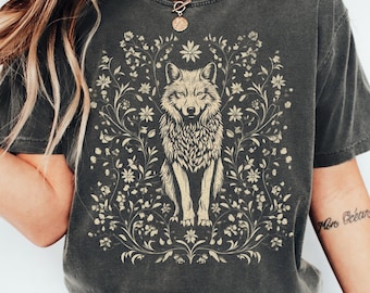 Comfort Colors Floral Wolf Shirt, Boho Woodland Animal Tee for Women, Vintage Folk Art Graphic Shirt, Botanical Wildlife Gift Top