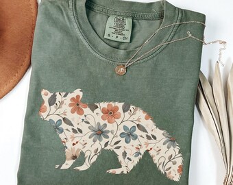 Comfort Colors Floral Raccoon Shirt, Boho Animal Tee, Cottagecore Woodland Shirt, Cute Wildlife Tee, Vintage Forest Top, Nature Lover Outfit
