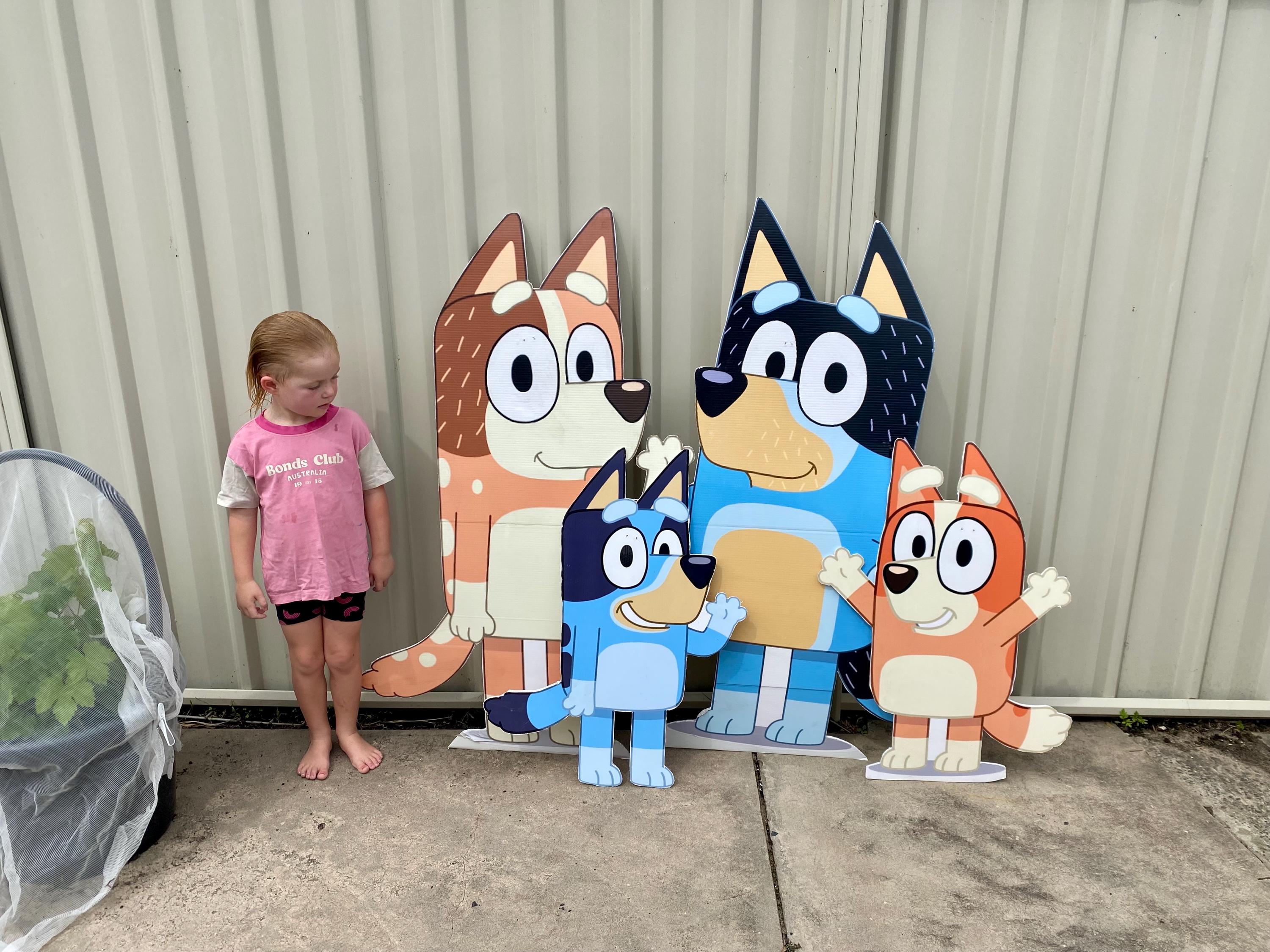 Bluey & Bingo Weatherproof Corflute Cutouts