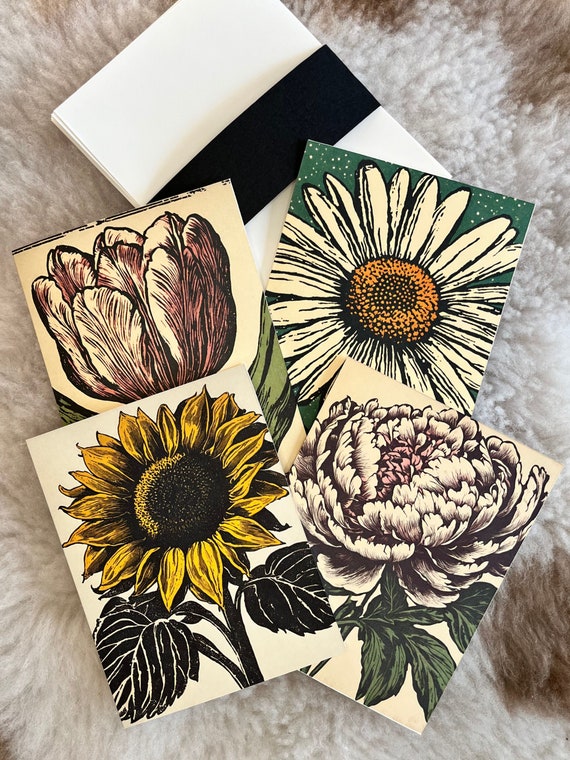 Artistic Floral Notecard Set with Envelopes for Celebrations and Appreciation