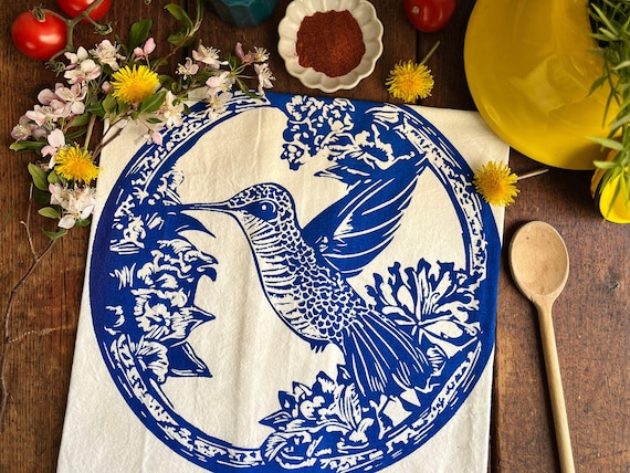 Vibrant Hummingbird Cotton Tea Towel: Boho Kitchen Decor, Colorful Dish Cloth, Unique Hostess Gift