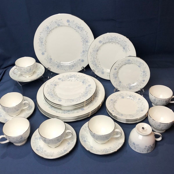 Wedgwood Belle Fleur Fine Bone China Dinnerware.  Teacups and Saucers, Dinner, Salad, and Bread Plates Available.  Excellent Condition.