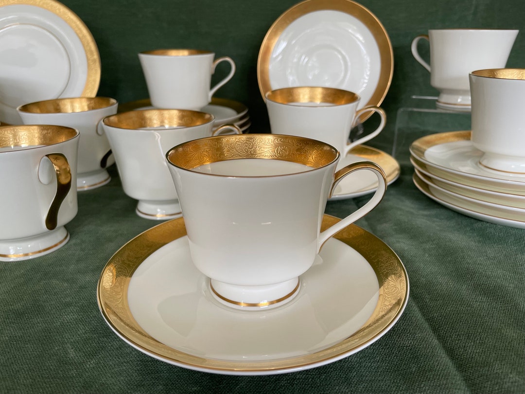 Mikasa Narumi Japan Harrow Bread Plates and Teacup & Saucer Sets. 12 of
