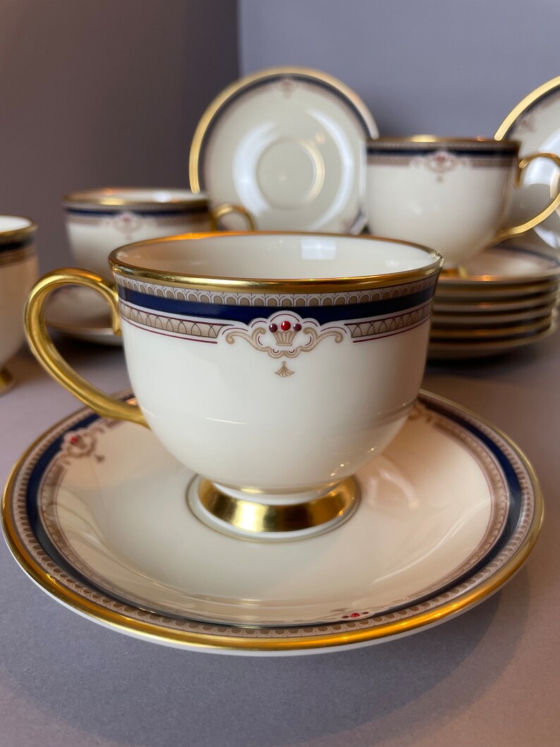 Lenox Buchanan Footed Teacups and Saucers. Presidential Collection