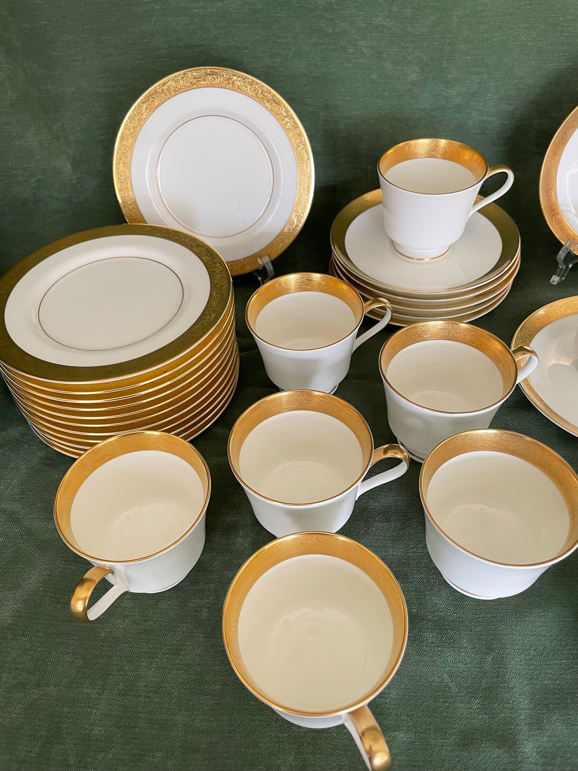 Mikasa Narumi Japan Harrow Bread Plates and Teacup & Saucer Sets. 12 of