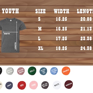 Peut inclure: Tableau des tailles de t-shirt pour enfants avec des mesures en pouces. Le tableau indique la largeur et la longueur du t-shirt dans les tailles S, M, L et XL. Le tableau comprend &eacute;galement une palette de couleurs avec 12 options de couleurs diff&eacute;rentes.