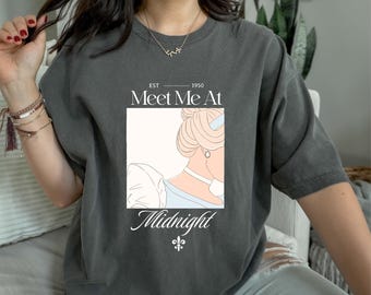 Camiseta de colores Comfort Meet Me at Midnight, camiseta inspirada en Cenicienta de Disney, viaje de chicas de Disney 2025, cumpleañera de princesa, camiseta de Disneyland