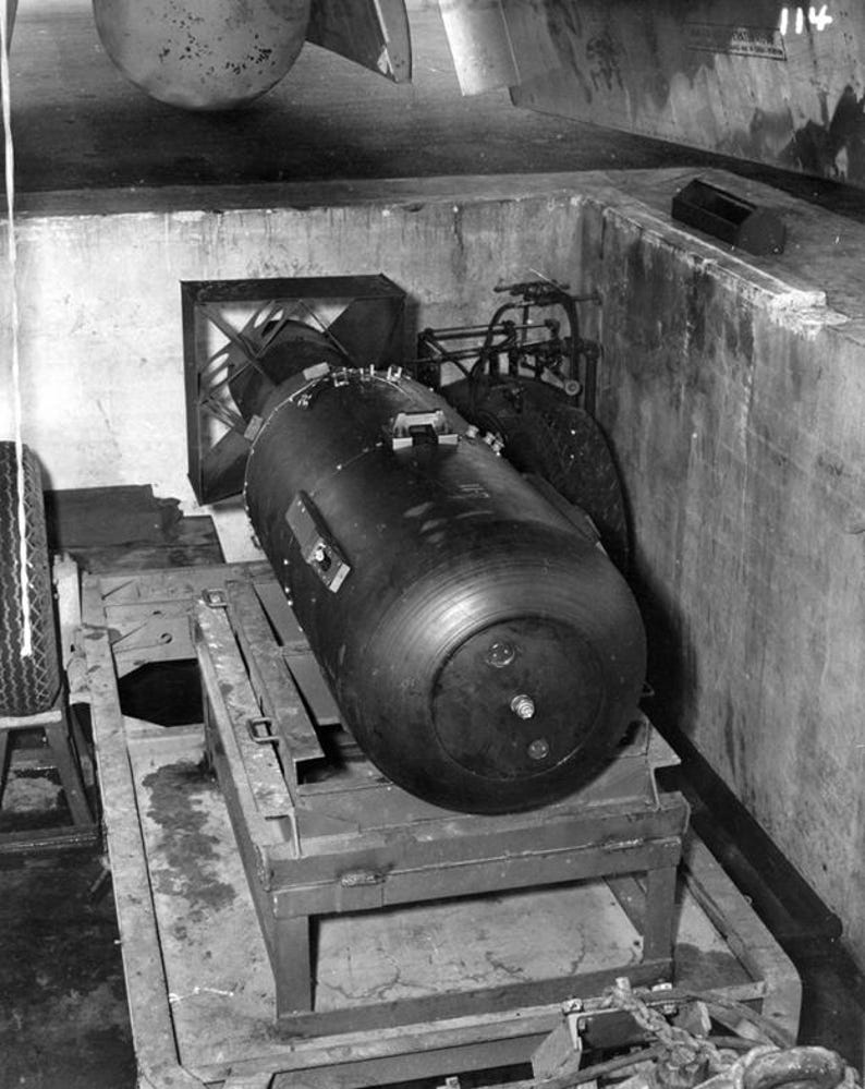 1/8 Jumbo Scale Model “Little Boy” Nuke 14 inches image 9